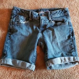SO girls size 10 Bermuda shorts
